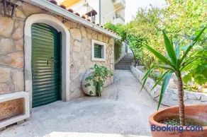 Sea and Lemon Tree apartment - Image 3