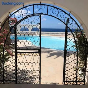 Boutique Sea View Apartment in San Agustin - Image 4