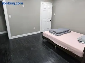Stella Ave Dallas - Image 2