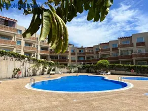 Appartement de vacances avec terrasse et piscine chauffée | Vue montagne - Image 3
