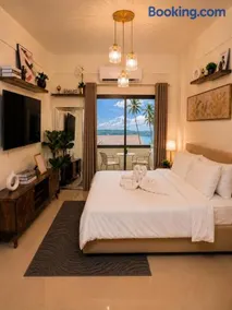 CASA CHOY SUITES - KEMBALI COAST SAMAL ISLAND Cozy & Elegant 1BR Condo with Balcony Island Escape - Image 1