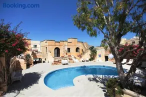 Gozo Holiday Apartmen - 2 Bedroom Villa with Shared Pool - Image 1