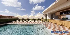 Recess Hotel & Club Savannah - Image 2