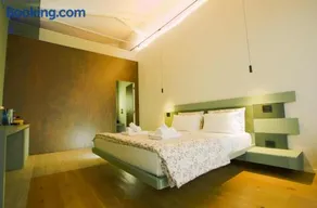 Cave Ox Rooms - Image 3