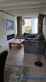 Family home near the city center! - Image 2