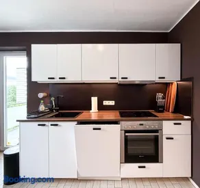 Große moderne Designer-Wohnung für Urlaub und Business - 3 Schlafzimmer, Balkon, Küche, Büro und 2 kostenlosen Parkplätze - Image 2