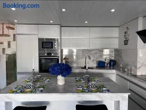 Paradise Luxury Apartment - Image 2