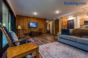 Homestead Cabin - Image 2