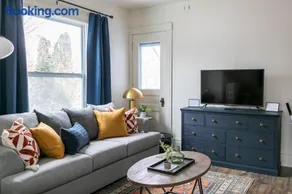 Charming Historic Upper | Walk to Downtown, Lakes - Image 2