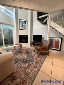 Pet-Friendly Uptown Dallas Loft with Patio & Grill - Image 2