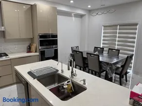 Beautiful and Luxurious house in Clarington - Image 2