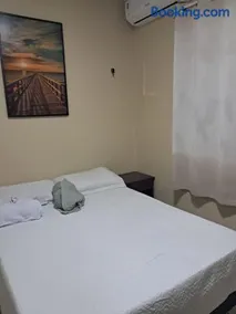 Apartamento 2 Quartos Prox Aeroporto Estádio com Ar WiFi Garagem - Image 1