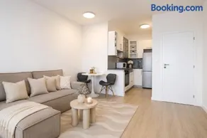 ALURE RESIDENCES 3 & 24h self check-in, parking in the garage in the apartment building included, new building, terrace, green location with a forest park with a lake, children's playground - Image 3