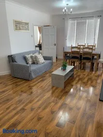 Penny Lein Apartments - Image 3