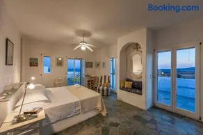 Pure White Seven-Bedroom Villa - 4,736 sq ft or 440sqm - sleeps up to 16 - Image 3