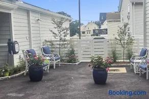 Cozy Cottage in Cos Cob - Image 3