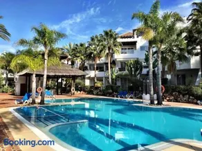 Beachside Luxury 2 bedroom apartment, Puerto Banus - Image 1
