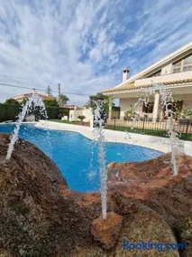 Finca Padel Elche - Image 1