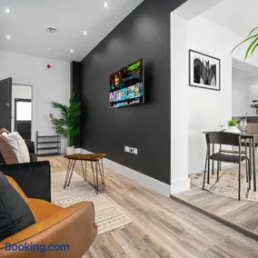 Stylish Apartment - Street Parking - Rowley Regis - Smart TV - Wifi - Netflix - 49G - Image 2