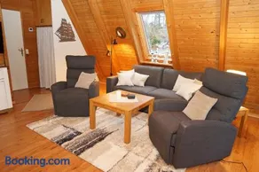 Zeltdachhaus mit grossem Grundstück - Image 4