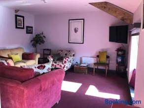 Lady Charlotte's Loft - Image 2