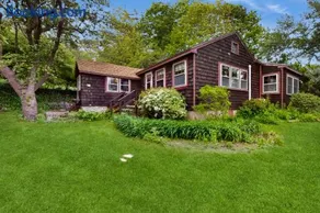 Rustic Rockport Cottage - Image 5