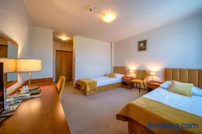 NOVA Centrum Hotel - Image 4