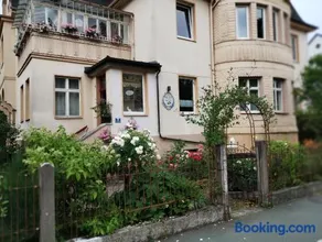 Ferienwohnung in der Kunst und Kultur Villa Bad Steben - Image 2