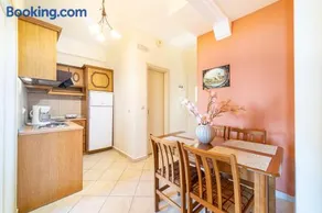 Mazis Family Apartment - Image 4