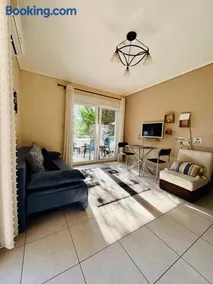Sunny Family Apartment - Image 4
