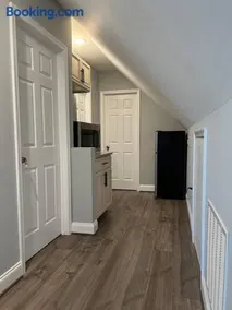 1Guest House Baltimore County (own room, Joppa RD) - Image 3