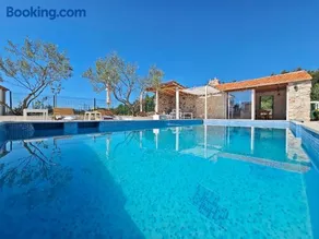 Flamingo - House with private pool - Image 1