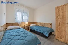2 BEDROOM APARTMENT PEROJ - Image 1