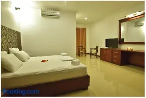 Hotel Queensbury Malabe - Image 3