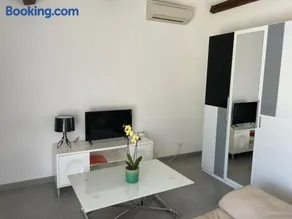 STUDIO 30 m² - Image 3