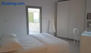 Very welcoming and cozy villa in Santorini - Image 3
