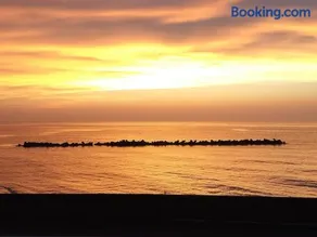 Itoigawa Beach House - Image 1