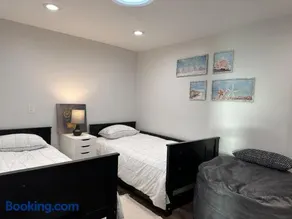 Cozy Home near Beaches, LAX, SoFi, Intuit Dome,405 - Image 5