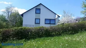 Nachhaltige-Ferienwohnung-Wisentsteig-Wandern-Waldbaden-Wohlfuehlen - Image 1