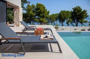 Theros Estate - Image 2