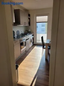Schöne einfache Ferienwohnung zwischen Stadt und Meer - Image 4