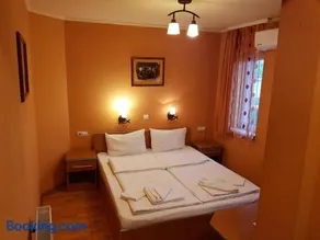 Motel Al Capone - Image 2