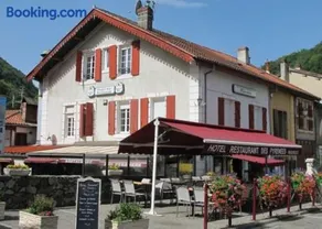 Petit village authentique - Image 1