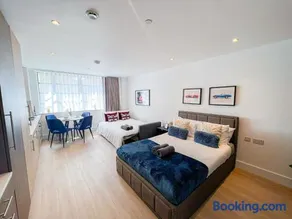 3-BDR with Balcony and 7 AC Studio Apartments in Marylebone near Regents Park & Baker St by Staylio London - Image 2