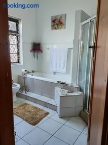 Bayview Guest House - Image 1