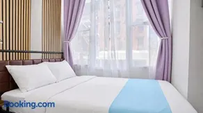 Elegant 3 Bedroom Unit in Lower Manhattan - Image 3