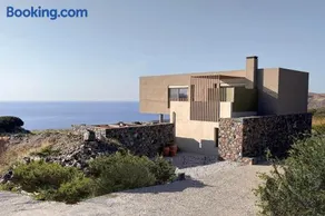 Villa avec jardin et piscine privée | Vue sur l'eau - Image 1