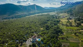 Villa Sion peaceful villa with private pool and stunning mountain view - Image 3