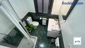 Amplia casa de 9 hab, Cabral. - Image 3