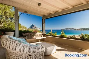 The houses of rising sun with a stunning sea view - Image 3